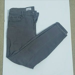 🚨CLEARANCE🚨 Gap 1969 Legging Jean